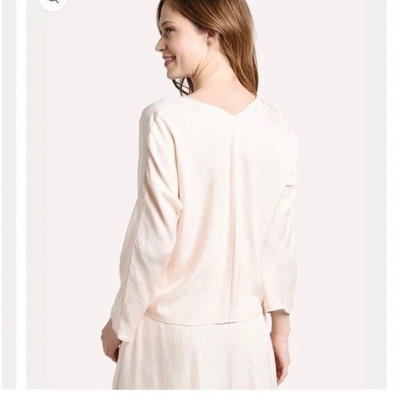 Vince Elegant Cream Wrap Blouse - Picture 2 of 14